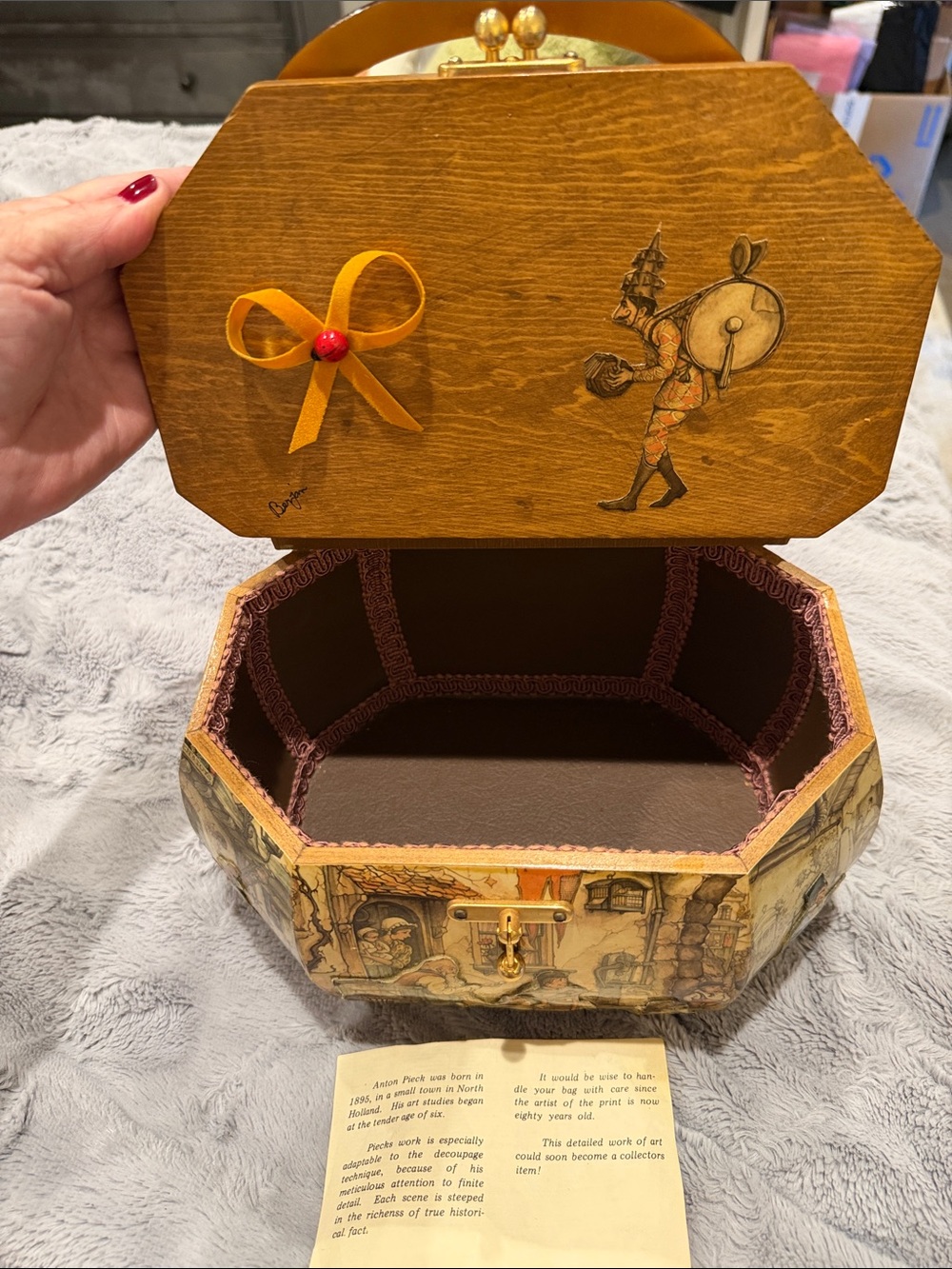 Vintage-Style Decorative Octagonal Purse Box in Brown by Anton Pieck